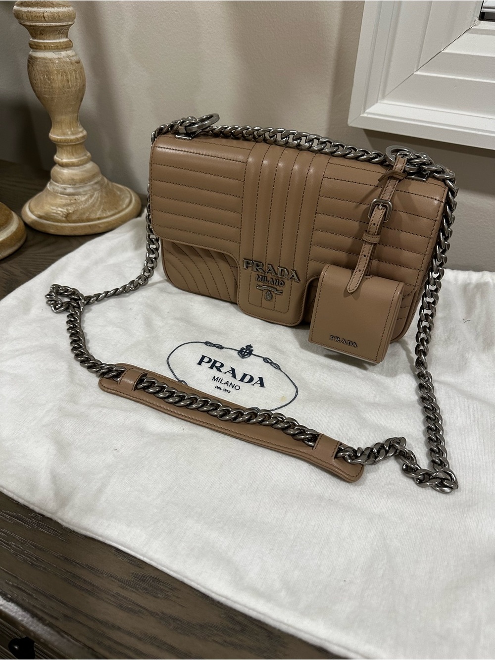 Prada Diagramme quilted leather chain flap shoulder bag medium - Picture 4 of 9